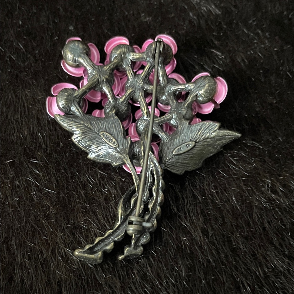 Avon Pink Rose Bouquet Brooch - Picture 2 of 5